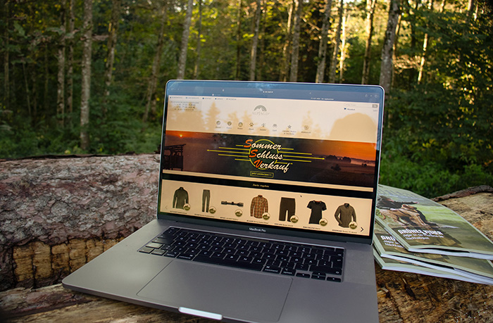 MacBook mit Onlineshop von ALP JAGD aufgerufen